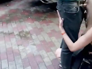 Минет возле клуба