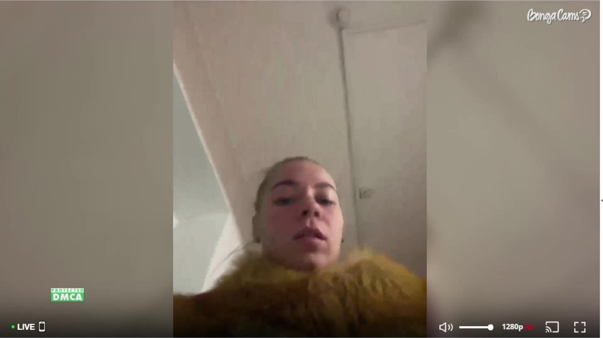 Misseva undress naked in stairwell