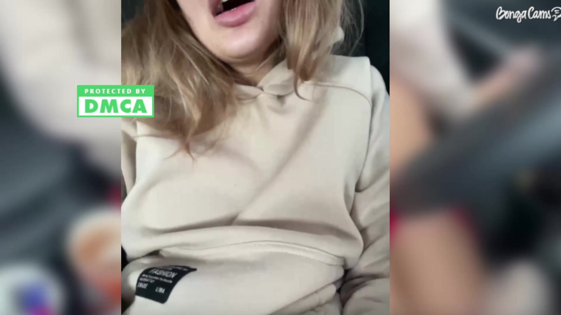 Lusi19 ass and pussy fuck in car and squirt