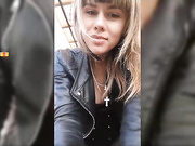 VaniLLa_sexy ласкает себя на прогулке-2