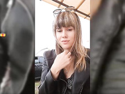 VaniLLa_sexy ласкает себя на прогулке-2