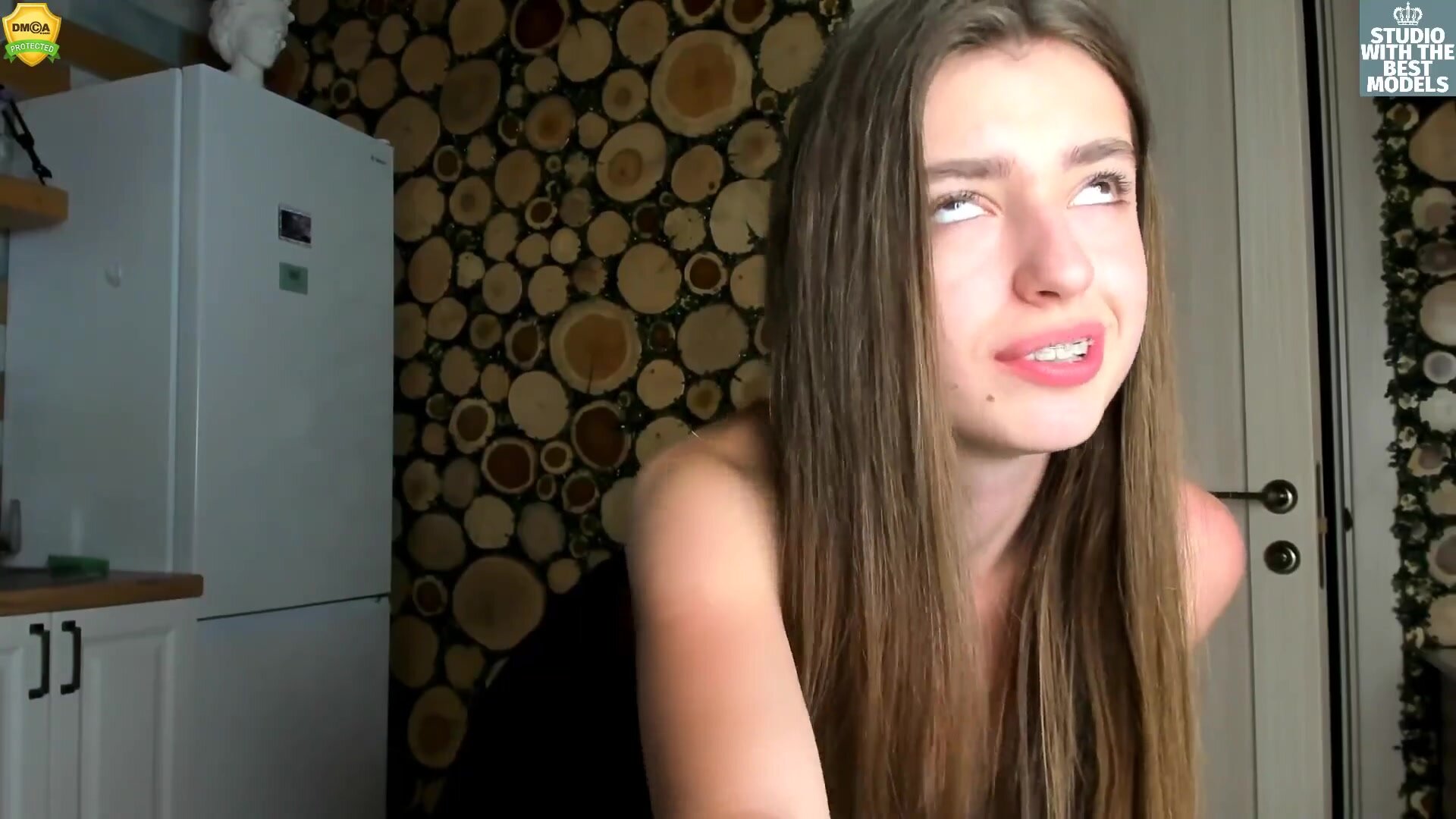 coy_amina 2022-02-25