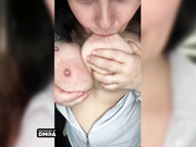 -Vredina- тискает сиськи