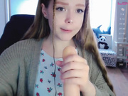 Kiska-Sofia трахает ротик и киску