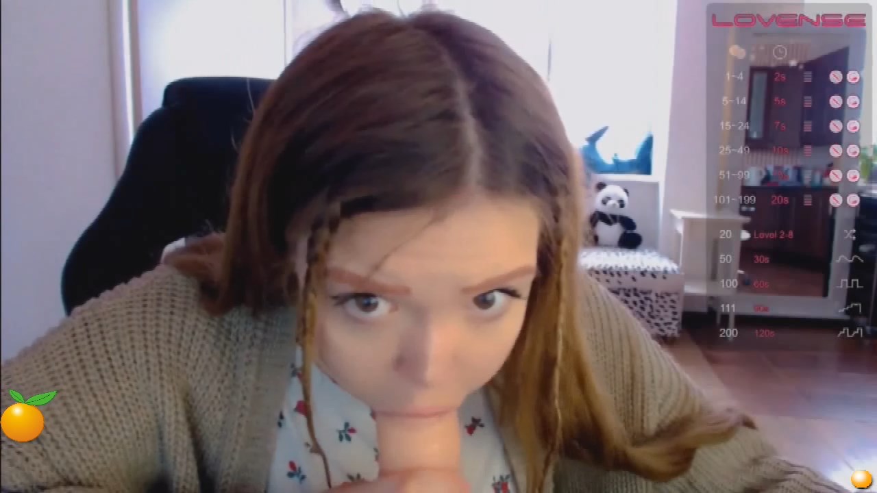 Kiska-Sofia трахает ротик и киску