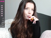 Isia_Slay