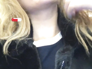 -Your_lusi- дрочит в туалете