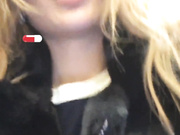 -Your_lusi- дрочит в туалете