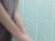 Голенькая в душе