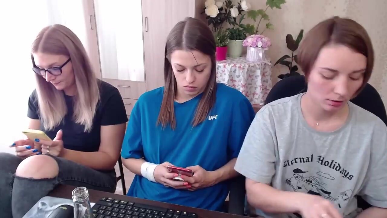 emi_ly_