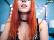 Стонет от вибратора