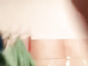 Голая в ванной