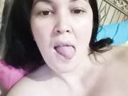 Mia883