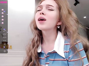 small_blondee