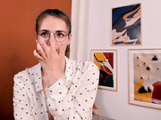 snangel играет с волосами