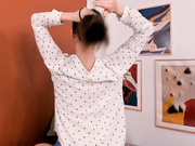 snangel играет с волосами