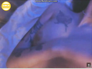 Webcamslut красиво мастурбирует