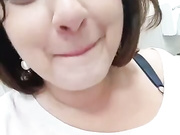 Мамочка брызнула