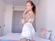 adriana_hill