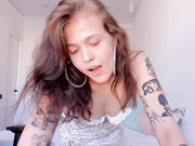 adriana_hill