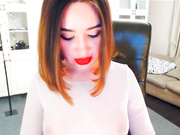 Малышка показала шоу мокрых сисек+крем на попку