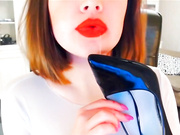 Малышка показала шоу мокрых сисек+крем на попку