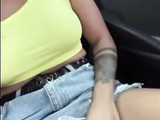 KROSHKA_N пытается не спалится в такси