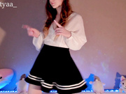 KittySpice dancing