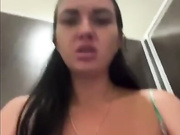 KROSHKA_N сквирт в туалете