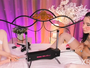 EarlyFlower - богиня гибкости со своей подружкой (ГОРЯЧЕЕ)