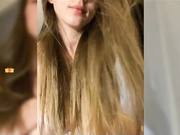 BadLi обнаженная на кровати-2