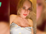 Likachkaa Отодвинула трусики рачком