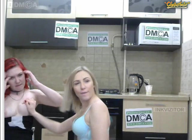 2Angels (полизала подруге в привате)