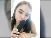 TUTTI-FRUTI минет с черным дилдо