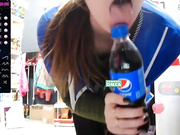 Misslyolika. С бутилочкой