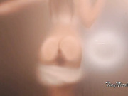 ДЕВИЦА ДРОЧИТ.