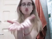 МОЛОДАЯ БЛОНДИНКА.