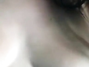 ДЕВИЦА ДРОЧИТ НАКУХНЕ.