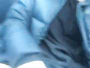 ДЕВИЦА ДРОЧИТ В МАШИНЕ.