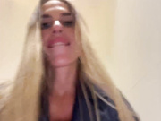 Blondinochkaa