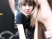VaniLLa_sexy ласкает себя в машине-28