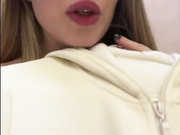 KiraBlake в примерочной ч2