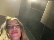 Blondinochkaa
