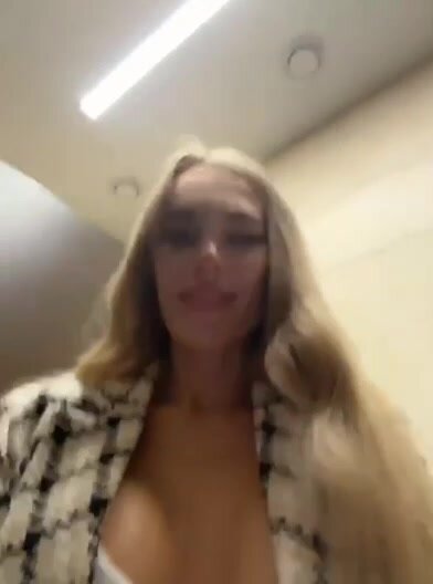 Blondinochkaa