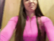 deva23 (показала парню свои труханы в туалете)