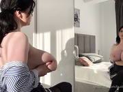 Busty_eme