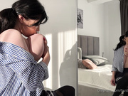 Busty_eme