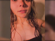 Valeriankaa в ванной с дилдо-2