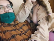 LittleDelora (с парнем)