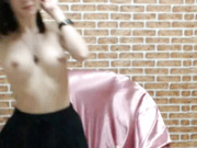 Молодушка Villiola маструбирует